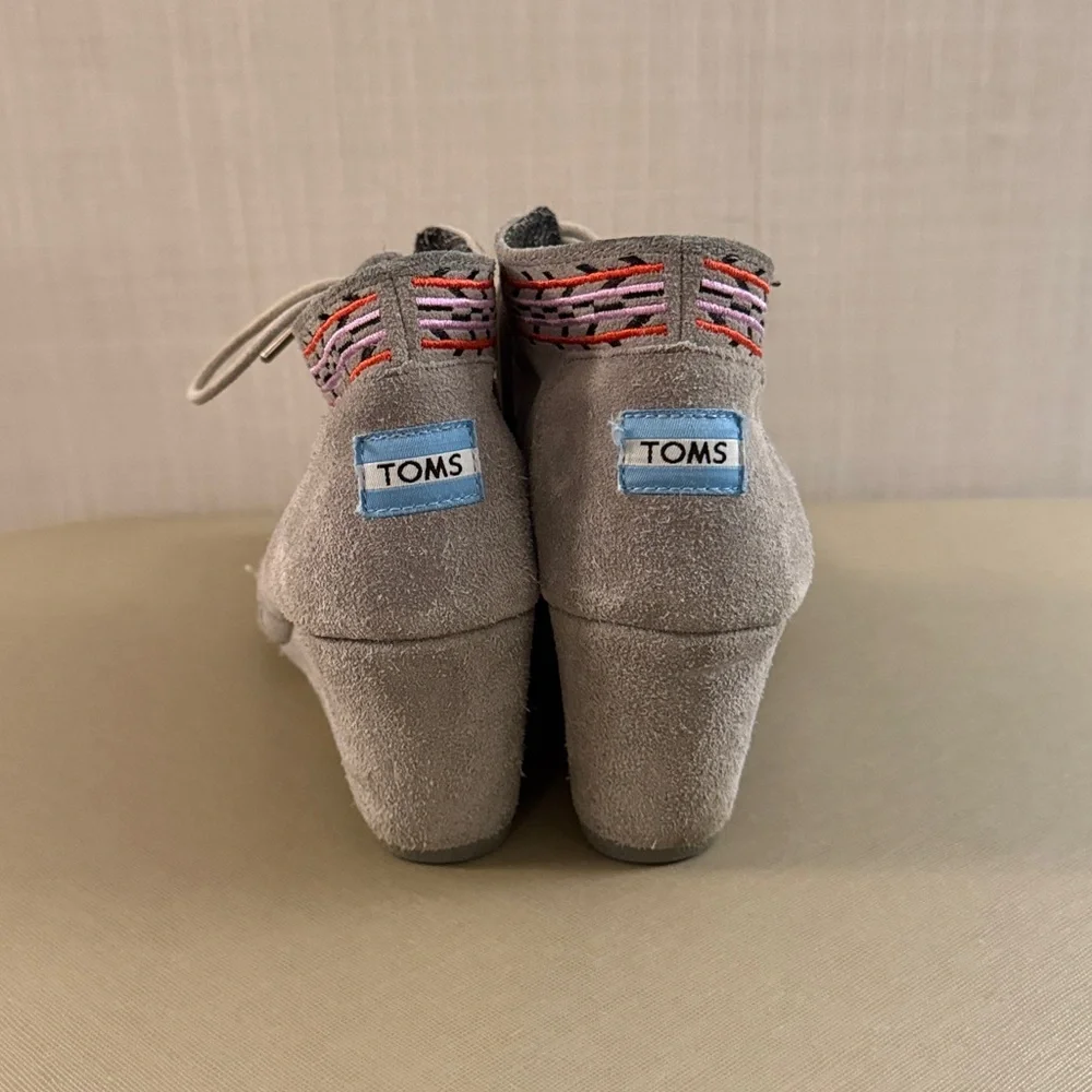 Toms grey Aztec suede wedge boots Women’s 9